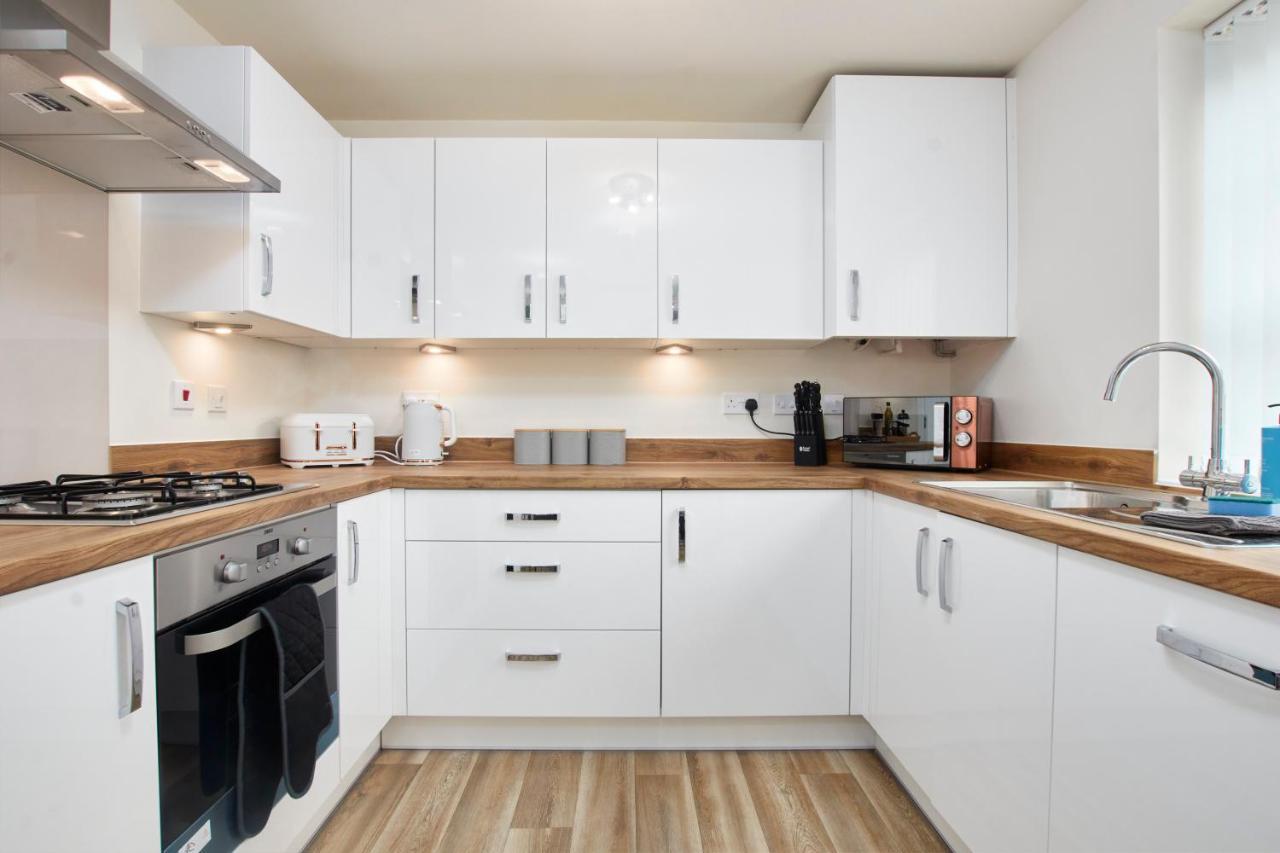 Holiday home Superb 3br House In Sleeps 9 W/parking *