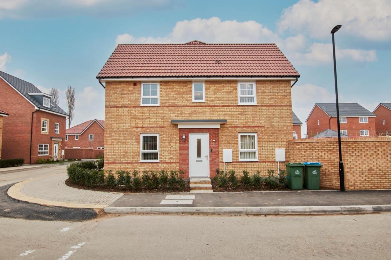Сasa de vacaciones Superb 3br House In Sleeps 9 W/parking Coventry